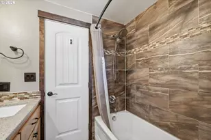 426 Carthage Ave, Eugene, OR 97404 - Photo 25