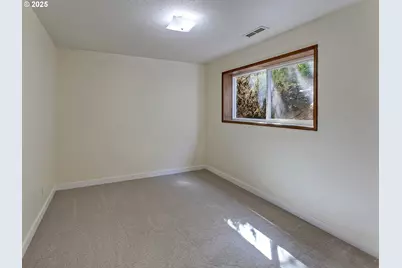 22805 SW Highland Dr, Sherwood, OR 97140 - Photo 27