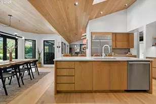 1545 S Mary Failing Ct, Portland, OR 97219 - Photo 17