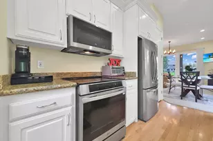 32082 SW Charbonneau Dr, Wilsonville, OR 97070 - Photo 13