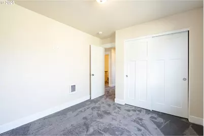 119 E Jersey, Gladstone, OR 97027 - Photo 15