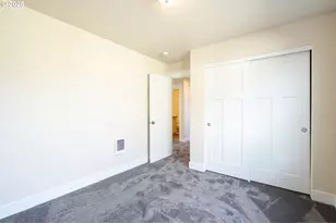 119 E Jersey, Gladstone, OR 97027 - Photo 15