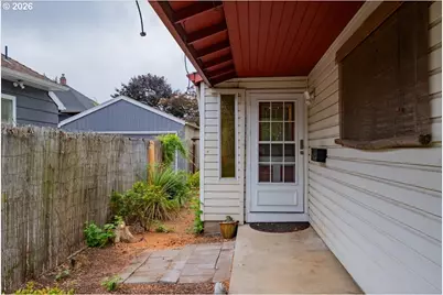 3217 SE 51st Ave, Portland, OR 97206 - Photo 7