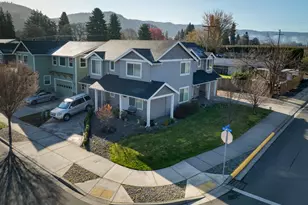 517 Cameo Dr, Hood River, OR 97031 - Photo 3