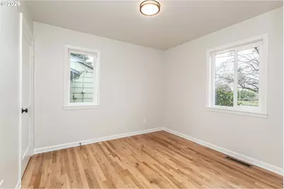 1842 SE 92nd Ave, Portland, OR 97216 - Photo 7