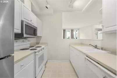 13210 SE 7th St #C15, Vancouver, WA 98683 - Photo 7