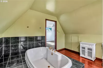 532 SE Peacock Ln, Portland, OR 97214 - Photo 25