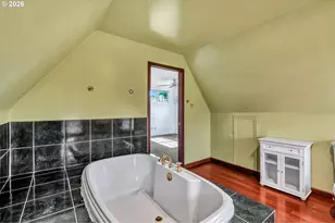 532 SE Peacock Ln, Portland, OR 97214 - Photo 25