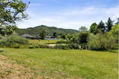 280 Village Dr, Winchester, OR 97495 - Photo 47