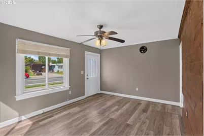 1438 SW 2nd St, McMinnville, OR 97128 - Photo 5