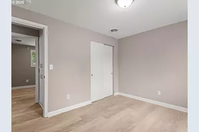 802 SW 15th St, Troutdale, OR 97060 - Photo 21