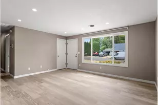 802 SW 15th St, Troutdale, OR 97060 - Photo 7