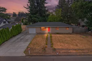 802 SW 15th St, Troutdale, OR 97060 - Photo 37