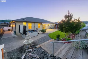613 Brooks Loop, Sutherlin, OR 97479 - Photo 35