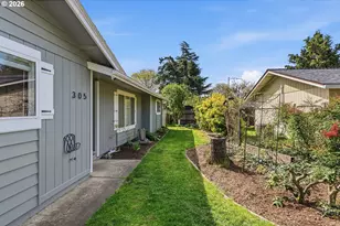 305 Hollyberry St, Woodland, WA 98674 - Photo 3