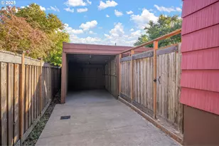 6204 SE 19th Ave, Portland, OR 97202 - Photo 5