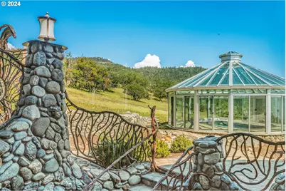 2700 N Valley View Rd, Ashland, OR 97520 - Photo 33