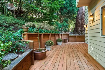 9537 SW Jonathan Ct, Portland, OR 97219 - Photo 39