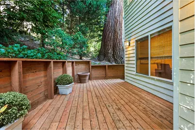 9537 SW Jonathan Ct, Portland, OR 97219 - Photo 41
