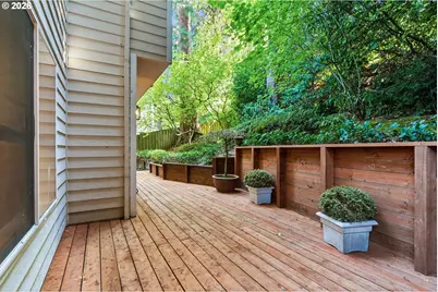 9537 SW Jonathan Ct, Portland, OR 97219 - Photo 43