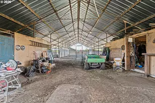 33025 Camas Swale Rd, Creswell, OR 97426 - Photo 25