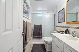 33025 Camas Swale Rd, Creswell, OR 97426 - Photo 15