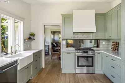319 S Center St, Oregon City, OR 97045 - Photo 11