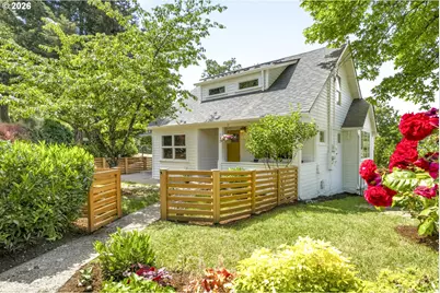319 S Center St, Oregon City, OR 97045 - Photo 1