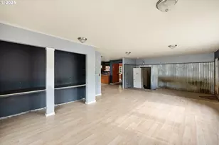 1215 NE 118th Ave, Portland, OR 97220 - Photo 11