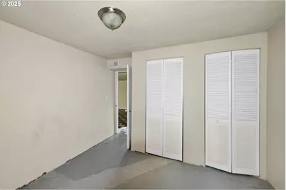 1215 NE 118th Ave, Portland, OR 97220 - Photo 35