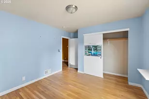 1215 NE 118th Ave, Portland, OR 97220 - Photo 19