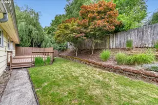 9314 SW Terwilliger Blvd, Portland, OR 97219 - Photo 13