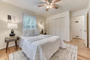 9314 SW Terwilliger Blvd, Portland, OR 97219 - Photo 9