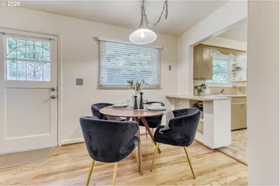 9314 SW Terwilliger Blvd, Portland, OR 97219 - Photo 5