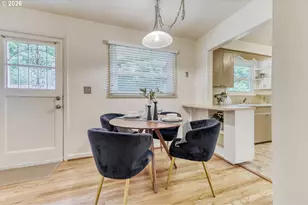 9314 SW Terwilliger Blvd, Portland, OR 97219 - Photo 5