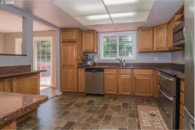 15652 Henrici Rd, Oregon City, OR 97045 - Photo 11