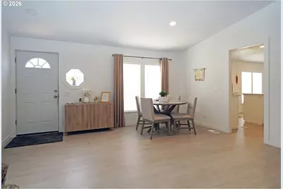 18780 Central Point Rd #19, Oregon City, OR 97045 - Photo 9