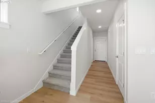 2347 W 10th Ave, Junction City, OR 97448 - Photo 9