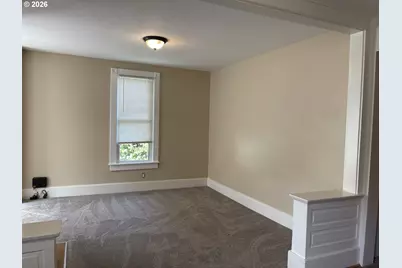 1017 5th St, Oregon City, OR 97045 - Photo 9