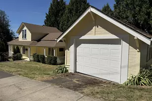 1017 5th St, Oregon City, OR 97045 - Photo 5