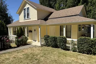 1017 5th St, Oregon City, OR 97045 - Photo 1