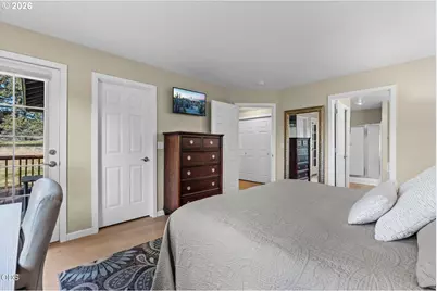 8520 Golden Pheasant Ct, Redmond, OR 97756 - Photo 13