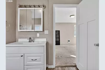 1212 S 7th Ave, Kelso, WA 98626 - Photo 13