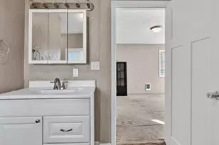 1212 S 7th Ave, Kelso, WA 98626 - Photo 13