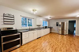 119 Oakbourne Ln, Winchester, OR 97495 - Photo 9