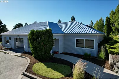 1805 E 19th St, The Dalles, OR 97058 - Photo 3
