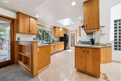 9985 SW Trotter Pl, Beaverton, OR 97008 - Photo 13