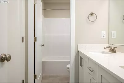 8355 N Newman Ave, Portland, OR 97203 - Photo 27