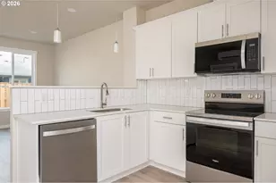 8355 N Newman Ave, Portland, OR 97203 - Photo 17