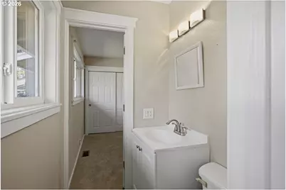 670 NW Connell Ave, Hillsboro, OR 97124 - Photo 25